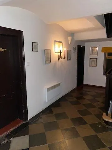 فندق مبيت وإفطار Droom 4*